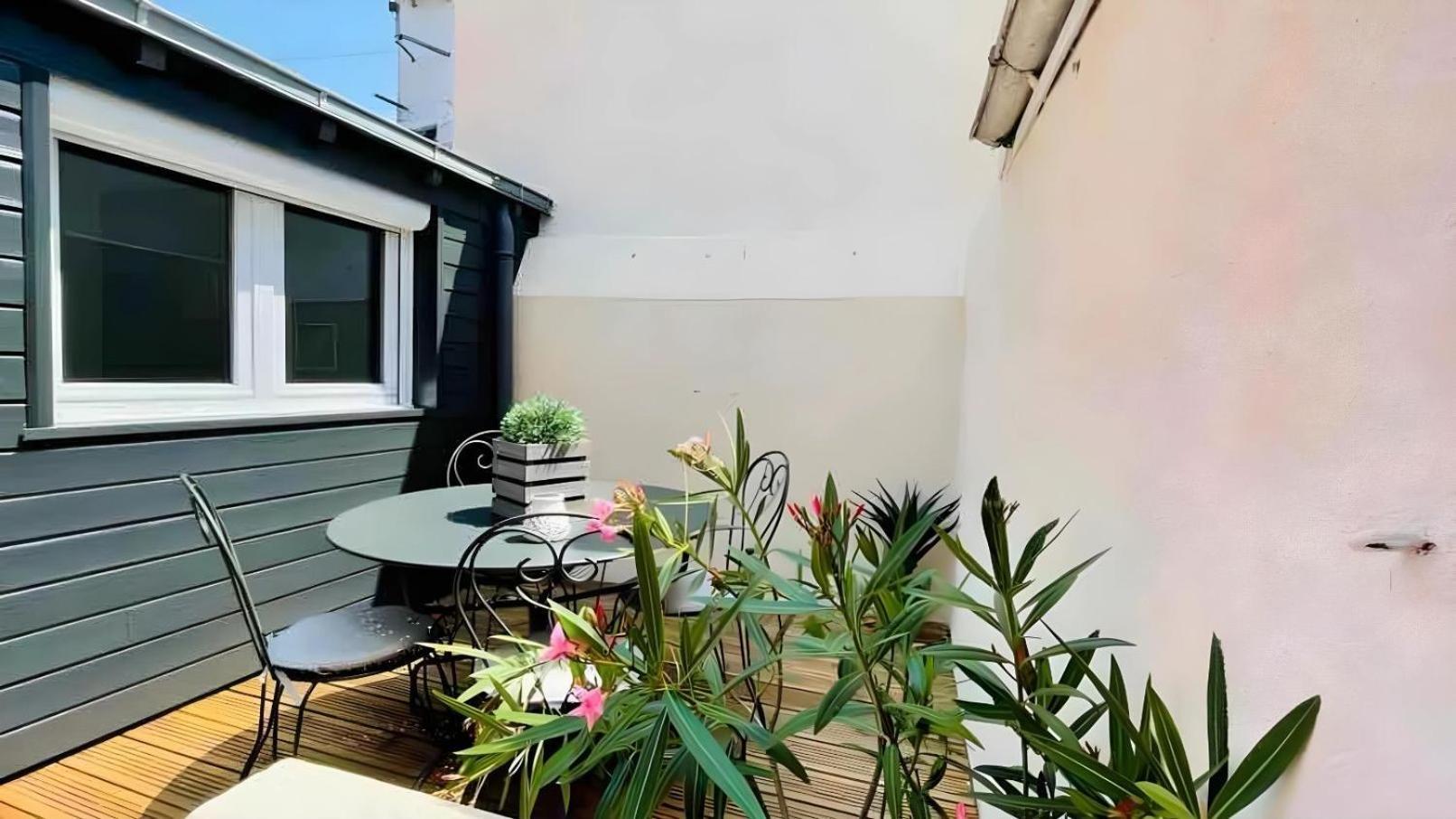 Agreable Maison Renovee En Hyper Centre Avec Patio Pornic Exterior photo