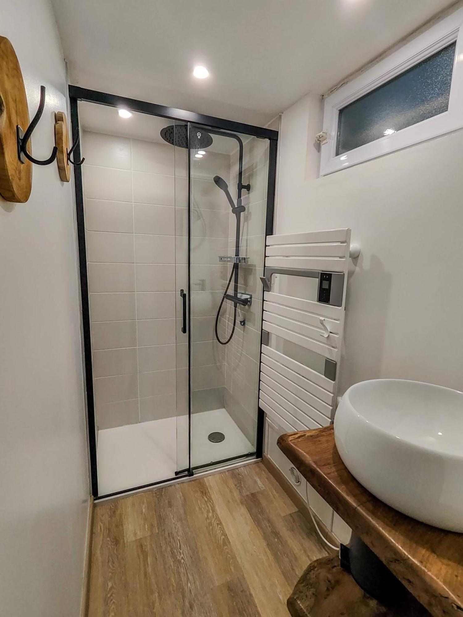 Agreable Maison Renovee En Hyper Centre Avec Patio Pornic Exterior photo