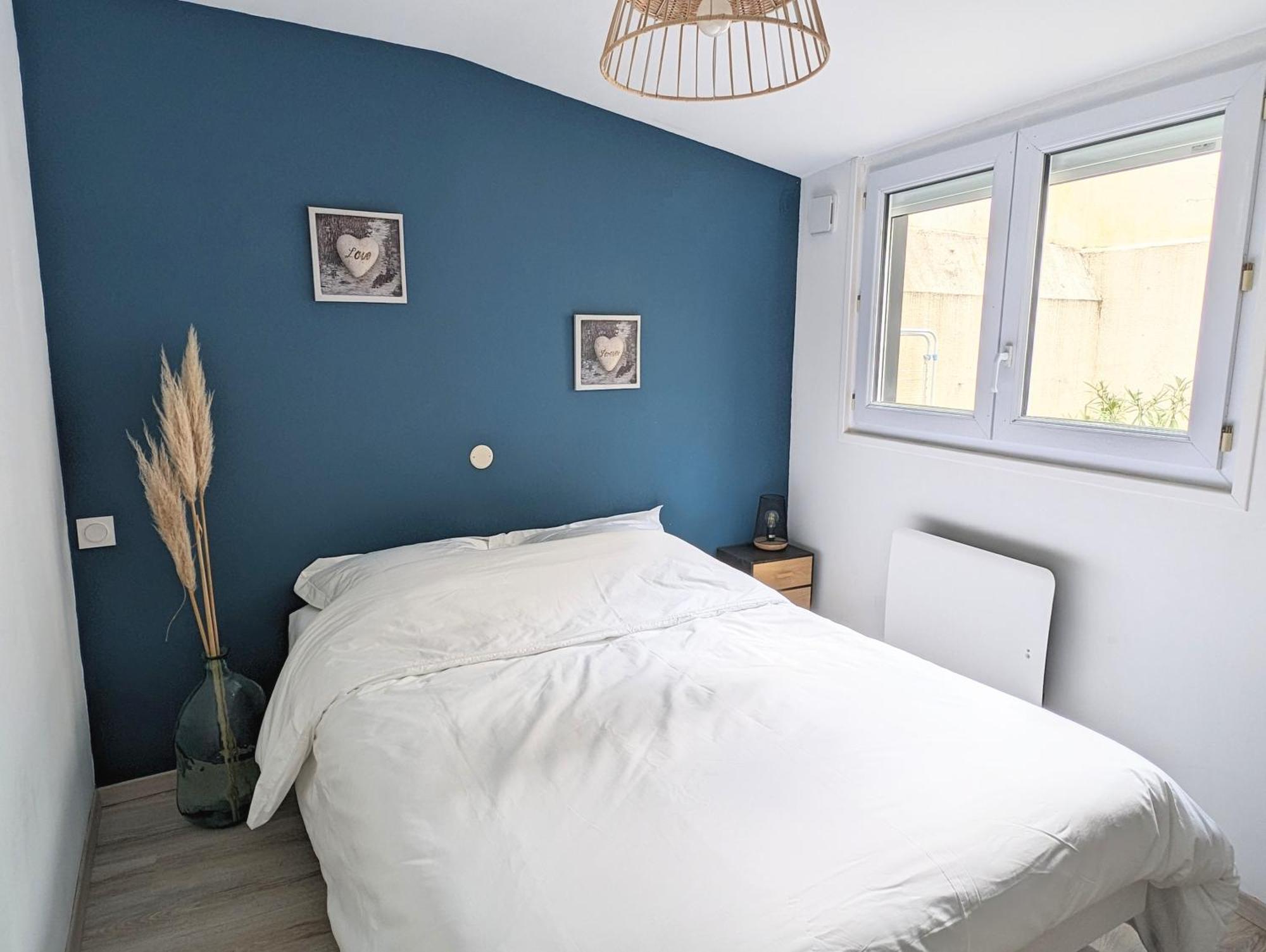 Agreable Maison Renovee En Hyper Centre Avec Patio Pornic Exterior photo