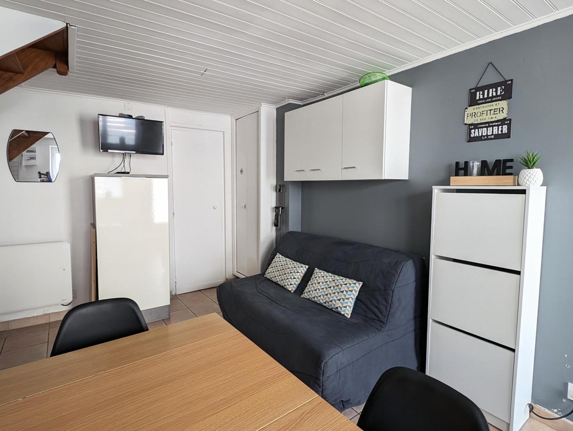 Agreable Maison Renovee En Hyper Centre Avec Patio Pornic Exterior photo